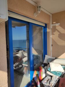 Apartamento-completo-en-Campello-playa.-Todo-PVC-lacado-exterior-RAL-50146