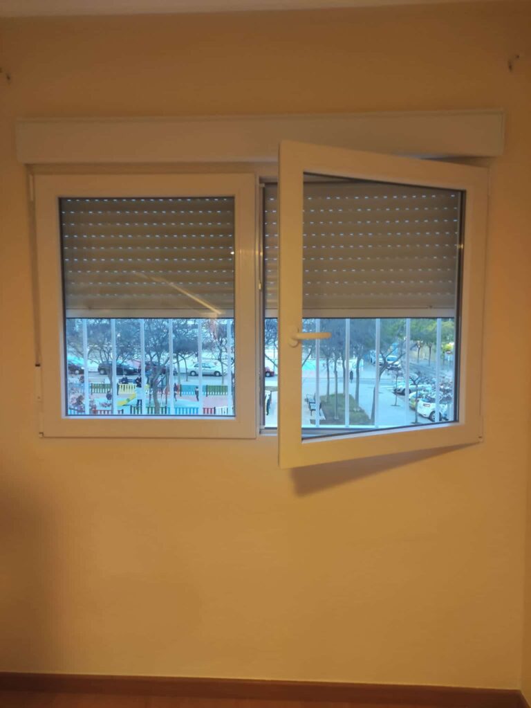 Bungalows completo en el barrio de San Gabriel todo con Pvc abatible hermético y cristal de seguridad · trabajo de Ventanas Verdún