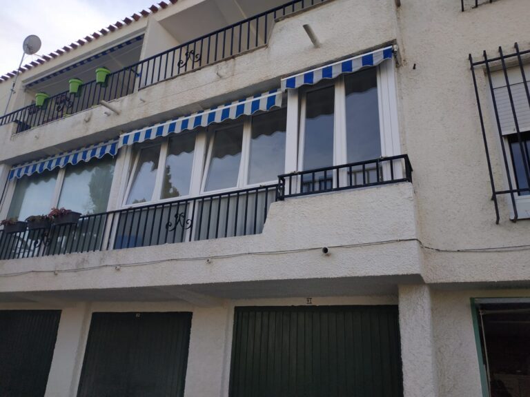 Cerramiento abatible y ventanas en Pvc · trabajo de Ventanas Verdún
