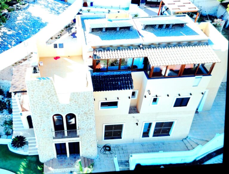 Vivienda Unifamiliar de Lujo · trabajo de Ventanas Verdún