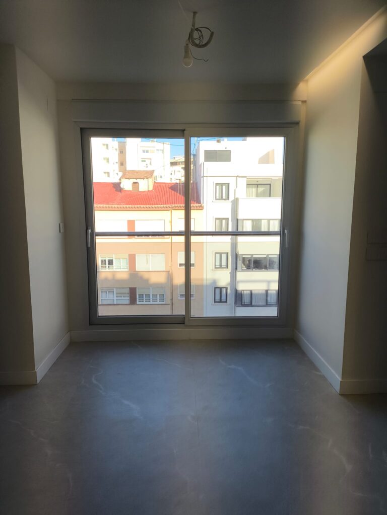 Correderas HI5 de VEKA: máxima seguridad y hermeticidad · trabajo de Ventanas Verdún