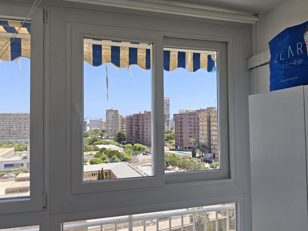 Ventana corredera de dos hojas sin desmontar el cerramiento existente